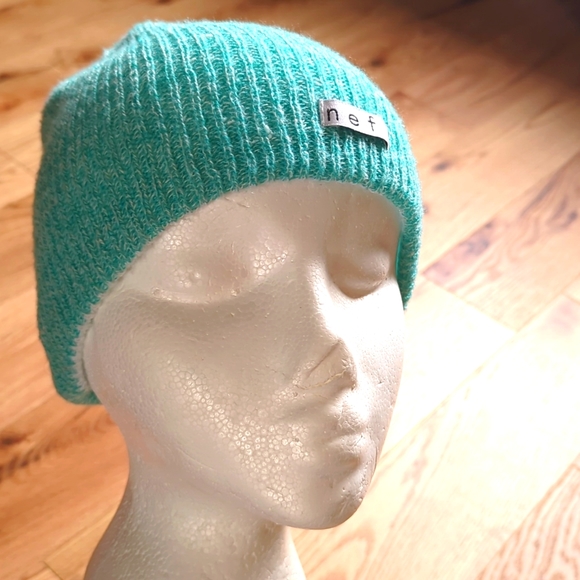 Neff. Mint colour. Toque - Picture 3 of 7